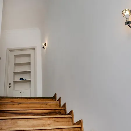Guestready-charming Funchal Retreat With Terrace Livramento