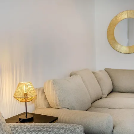 Guestready-charming Funchal Retreat With Terrace بيت ضيافة 4*