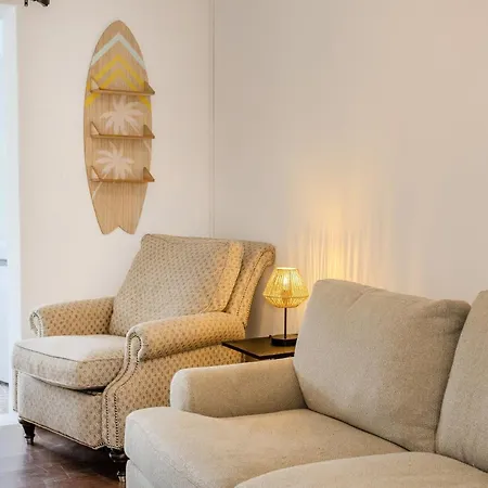 Casa de hóspedes Guestready-charming Funchal Retreat With Terrace Livramento