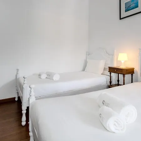 Casa de hóspedes Guestready-charming Funchal Retreat With Terrace Livramento